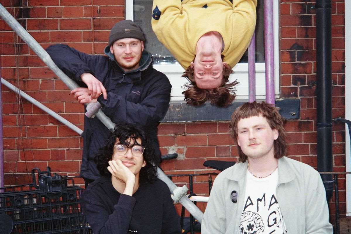CLASH (@clashmagazine) on Twitter photo The excellently named <a href="/FuzzyLightyears/">Fuzz Lightyear</a> are the latest hot-shot signing to <a href="/NiceSwanRecords/">Nice Swan Recordings</a>
New single 'My Body' is huge - FFO IDLES, Gilla Band, Black Flag
clashmusic.com/news/fuzz-ligh… The excellently named <a href="/FuzzyLightyears/">Fuzz Lightyear</a> are the latest hot-shot signing to <a href="/NiceSwanRecords/">Nice Swan Recordings</a>
New single 'My Body' is huge - FFO IDLES, Gilla Band, Black Flag
clashmusic.com/news/fuzz-ligh…