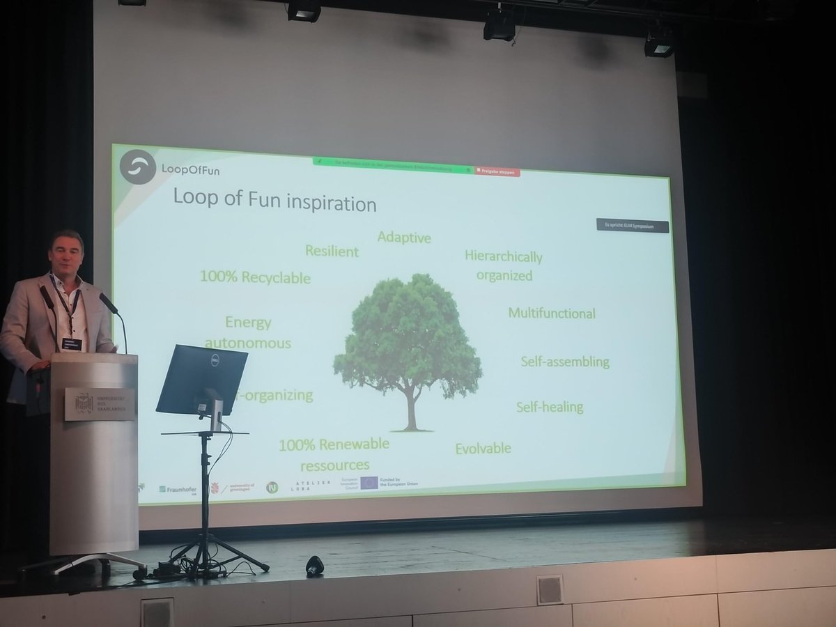 Just had two incredible talks! 🎤 Phil Ayres from @RoyalAcadDK shared insights on the "Fungateria Project" and the challenges of building ELMs. 🌱 Then, Achim Weber's fascinating talk about #LoopOfFun project, exploring 3D printing for mycelium-based bioinks! 🧫 #ELM24