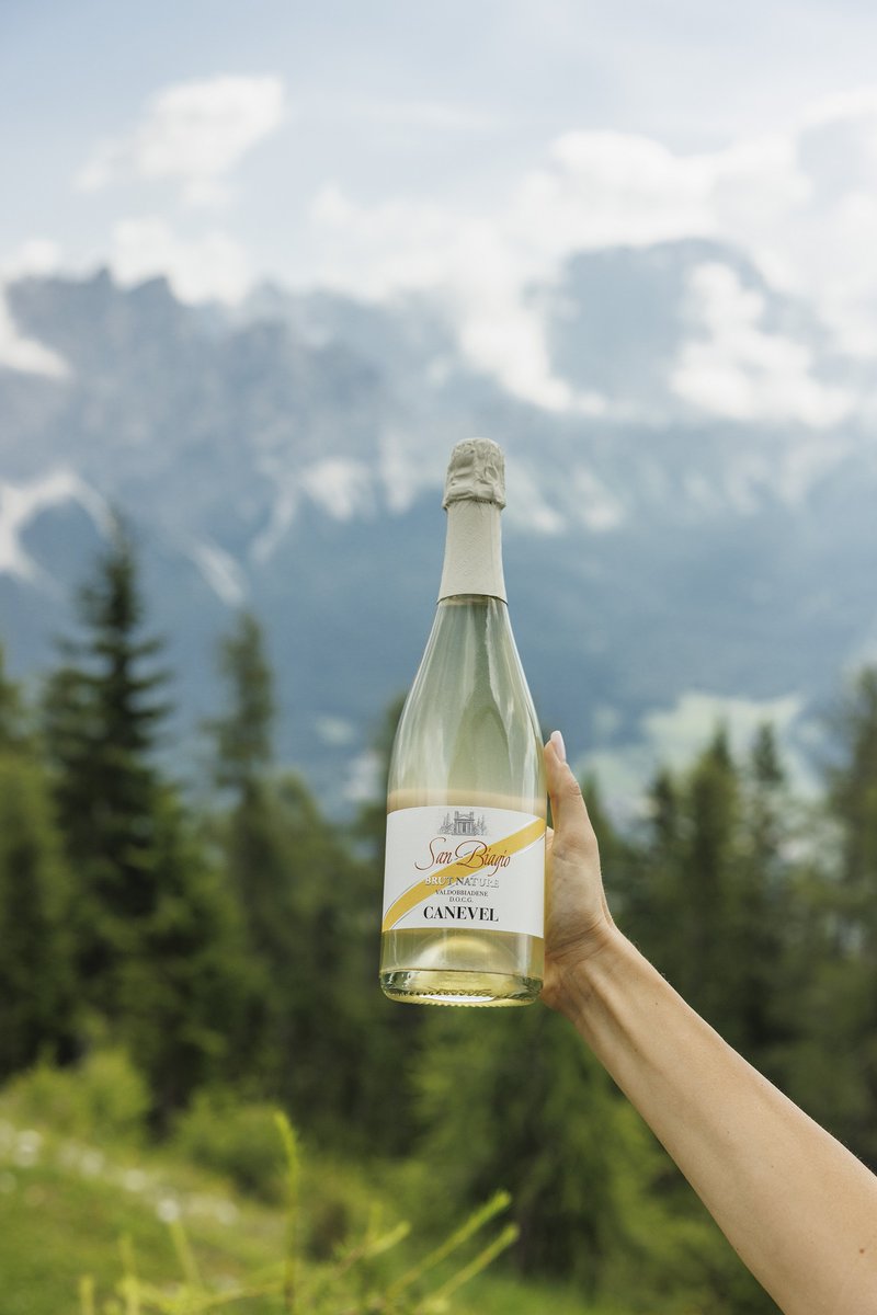 🥂 Canevel Spumanti, a Masi Group château in Valdobbiadene, is launching San Biagio Brut Nature Valdobbiadene DOCG: a new sparkling wine made using the 'sur lie' method, available in a limited edition. Find out more: masi.it/en/news-events…