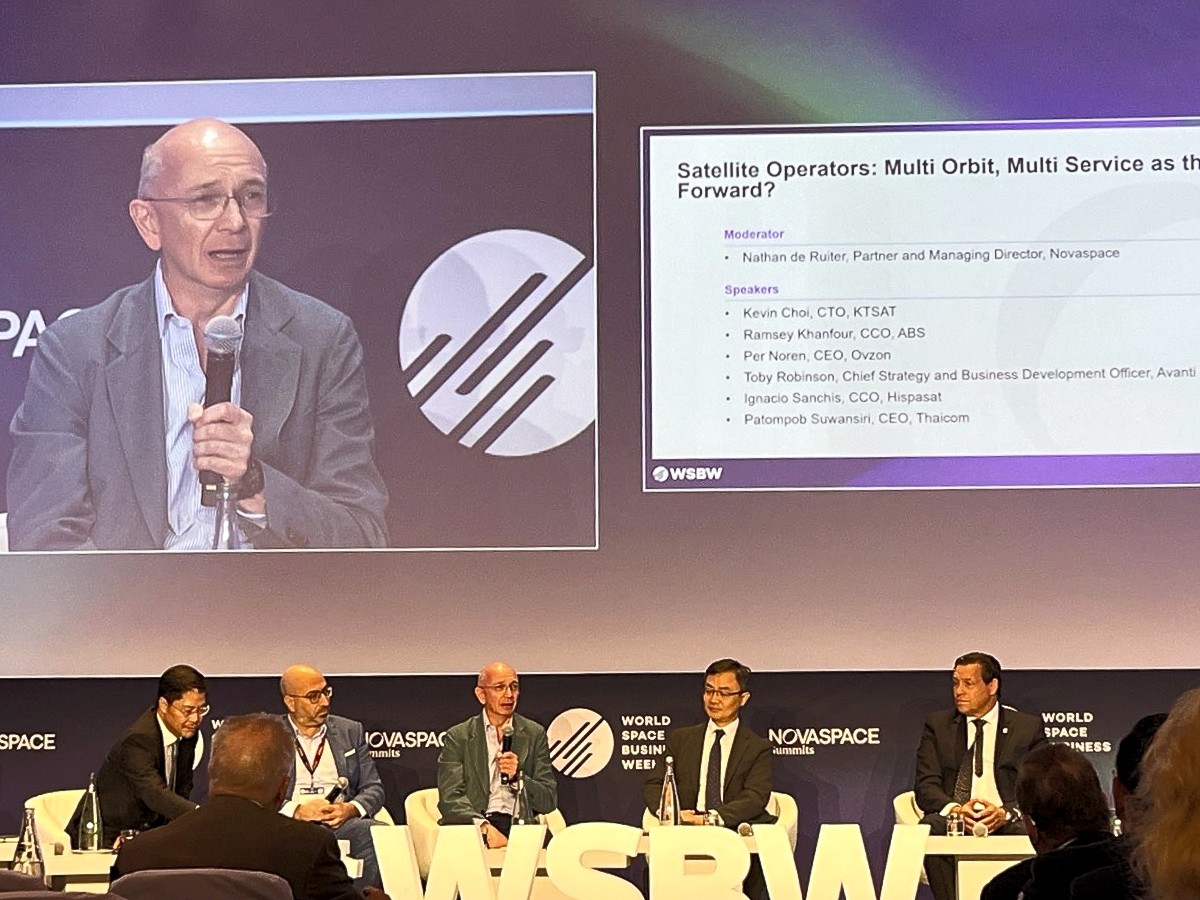 👏🏽Avanti can now offer its customers a GEO, LEO or Hybrid Network Solution
Our Chief of Strategy and Business Development, Toby Robinson, joined a panel discussion about, ‘Satellite Operators: Multi Orbit, Multi Service as The Way Forward’.
 
Learn more: avanti.space/technology/mul….