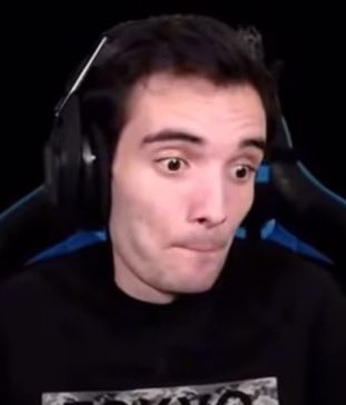 GmdTrick's tweet image. BREAKING: GuitarHeroStyles is switching to android for unknown reasons.