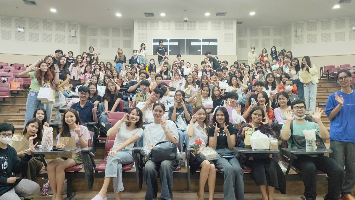 RTTUofficial's tweet photo. A new chapter begins ยินดีต้อนรับ #RTTU รุ่น8 

#รังสีเทคนิคมธ https://t.co/krfy1CaMpS