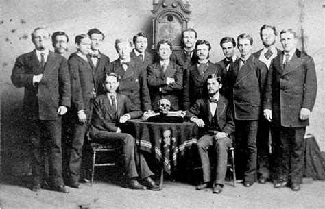 SacredGeoInt's tweet photo. @OwenBenjamin Satanic Freemasonry. #Genesis322 #322 #SkullandBones #HiddenHand https://t.co/IJstG6NgC1
