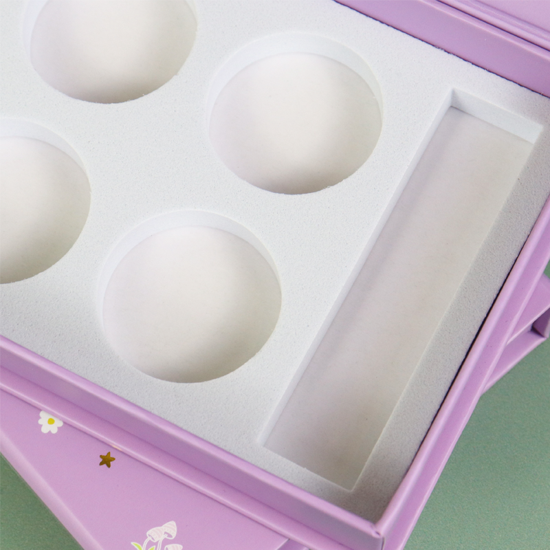 crownwinpackage's tweet image. Customized packaging boxes can be witnesses of time. They record the birth of a product, the development of a brand, and even the popular trends of a certain era.
#customgiftbox #customPackagingbox #Packagingsolution #giftboxfactory