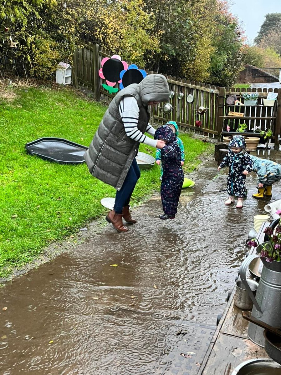 HowdenPlaygroup's tweet photo. It might be sunny this week, but we love to embrace the rain ☔️ we love being outdoors regardless of the weather. There’s no such thing as bad weather 🩷 https://t.co/xWyGvKdeDl