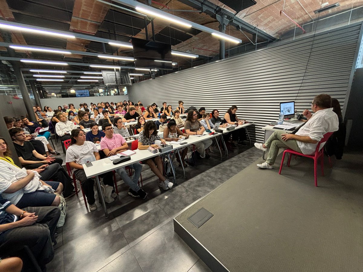 Escola Universitària de les Arts (@eueram) on Twitter photo Avui Narcís Puig del <a href="/temporadaalta/">Temporada Alta</a> ens ha presentat la programació 2024 del festival 👇🏻🎭
Una nova edició carregada de talent escènic. No us ho perdeu! Avui Narcís Puig del <a href="/temporadaalta/">Temporada Alta</a> ens ha presentat la programació 2024 del festival 👇🏻🎭
Una nova edició carregada de talent escènic. No us ho perdeu!