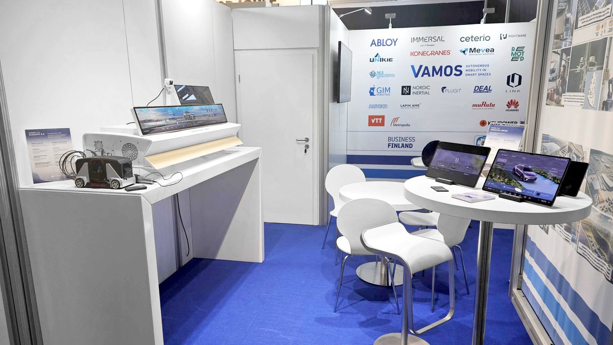 Rightware tweet media