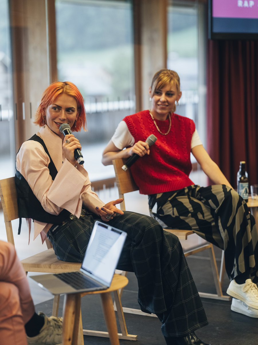 VassiliGolod's tweet image. Wie kommen wir wieder besser ins Gespräch? @JanKawelke und ich denken gemeinsam mit Künstlerin Alli Neumann und Journalistin @evaschulz darüber nach. Ein Podcast über schwierige Gespräche und schwierige Wahlen. Jetzt überall hören, wo es Podcasts gibt: wdr.de/k/machiavellip….