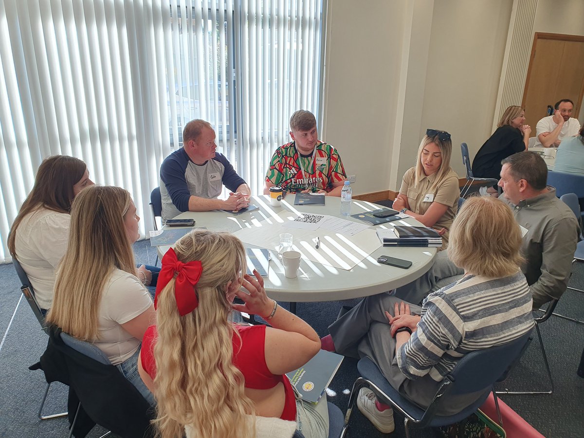 Discussions taking place on the future direction of Voluntary Youth Work as part of a session delivered by Eliz McArdle from <a href="/UlsterUniCYW/">CommunityYouthWork</a>