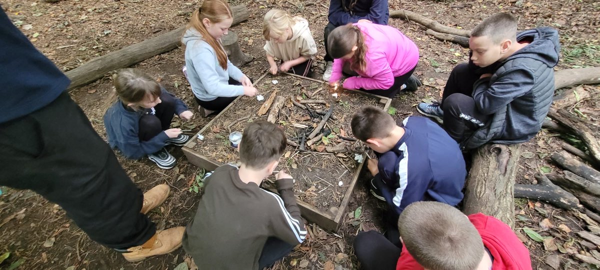 WMPrimaryY6's tweet photo. We learned how to use flint and steel to make a fire and to make a stormproof shelter https://t.co/XhzeaO5GDo