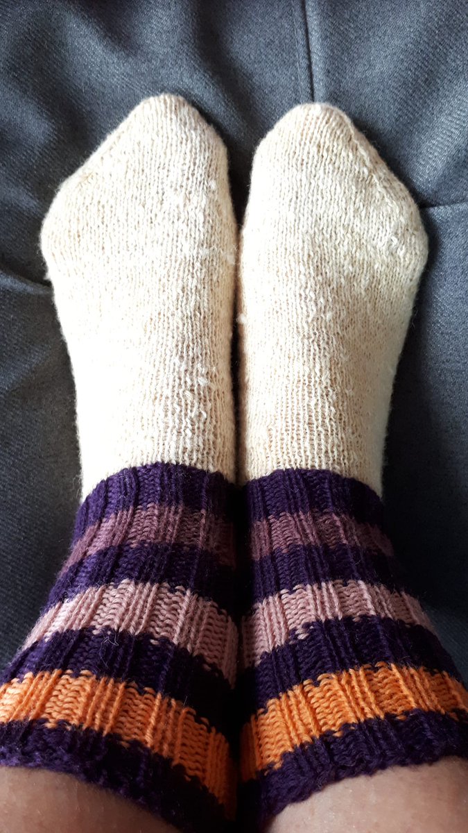 Xine1142967's tweet image. Wer braucht Socken?🪄🧦😎
#sockenstricken #stricksüchtig #knittingsocks #knittingaddict