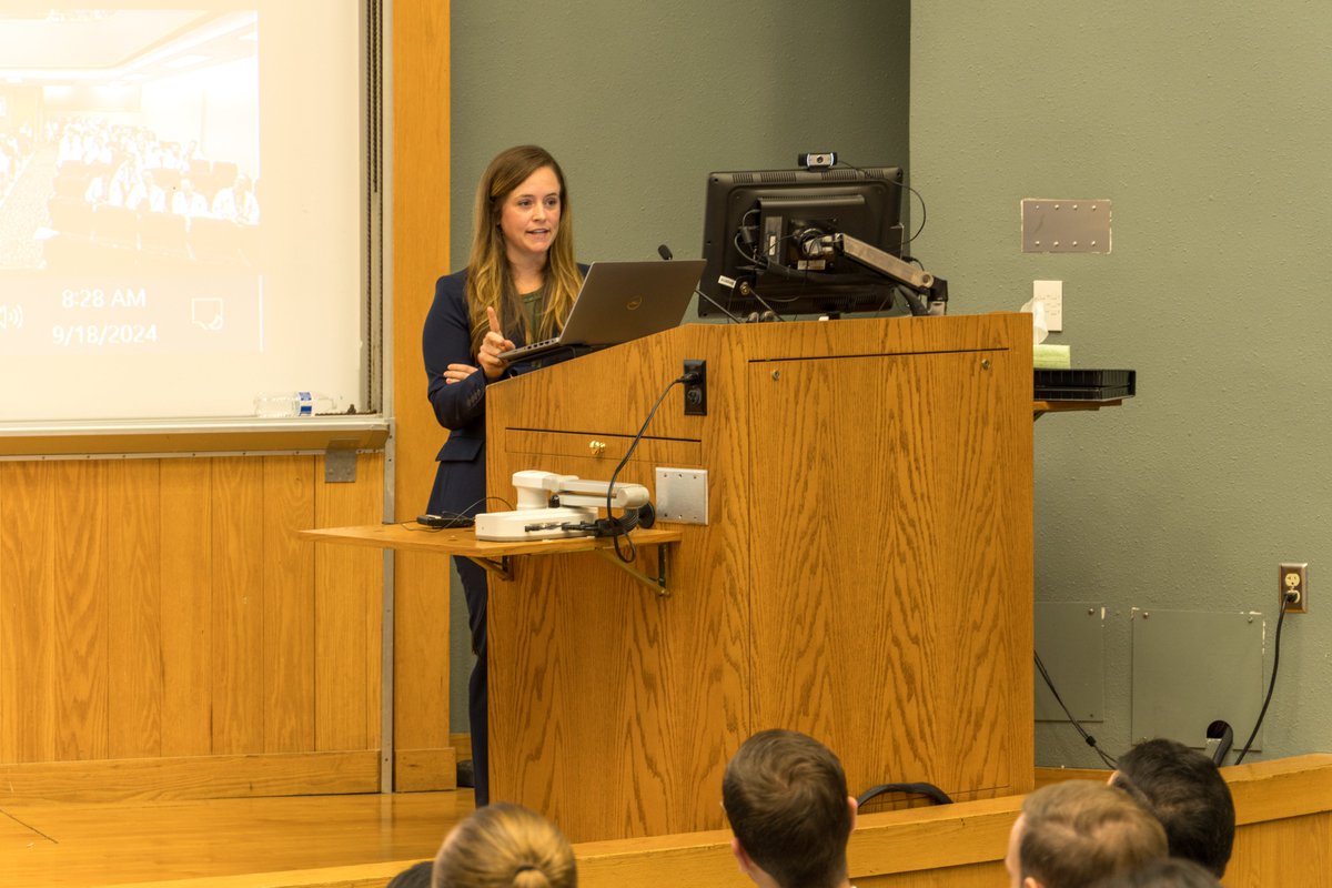 IU_Surgery's tweet image. 📣This morning's grand rounds kickstarted the department's first chief grand rounds session of the year!

👏Kudos to @DomDoster and @manishab917 on an informative discussion centered on professional identity formation from trainee to surgeon, as well as the deeper meaning behind…