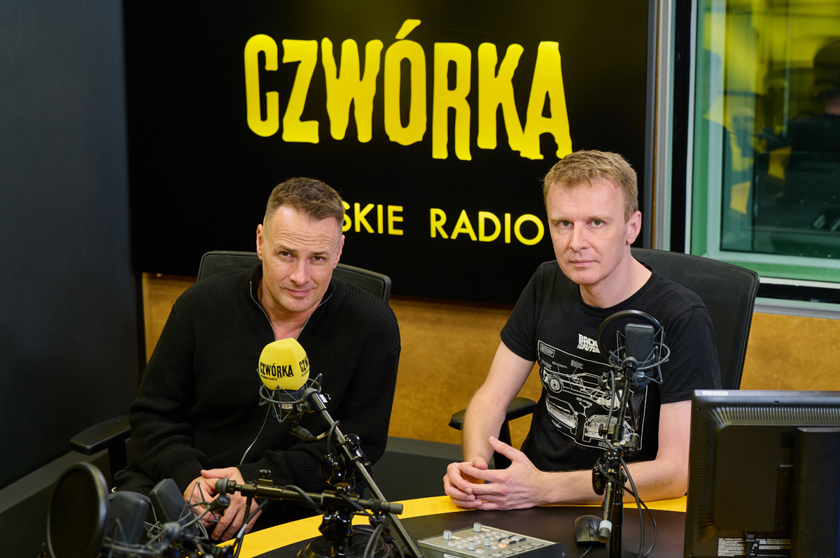 - 𝙏𝙤 𝙥𝙧𝙯𝙚ł𝙤𝙢𝙤𝙬𝙖 𝙥ł𝙮𝙩𝙖 𝙞 𝙣𝙖𝙟𝙡𝙚𝙥𝙨𝙯𝙖 𝙤𝙙 𝟮𝟬 𝙡𝙖𝙩 -  tak o swoim najnowszym albumie powiedział Paweł Małaszyński z zespołu #Cochise w rozmowie z dziennikarzem  <a href="/RadiowaCzworka/">Czwórka</a> ! Polecamy!

➡️polskieradio.pl/10/3957/Artyku…

📷 Cezary Piwowarski/Polskie Radio