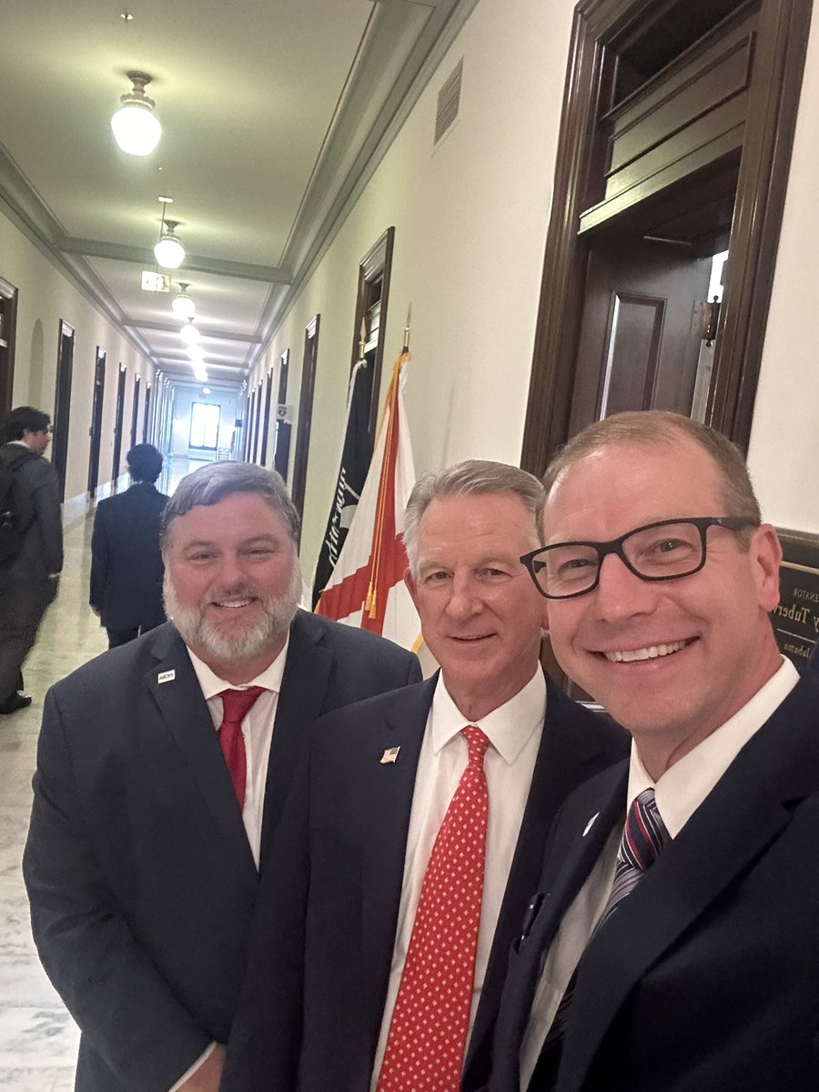 It was good to visit with the #OneMission team members of <a href="/ICBA/">Independent Community Bankers of America</a> , and our exceptional Senators 
<a href="/SenKatieBritt/">Senator Katie Boyd Britt</a> and <a href="/SenTuberville/">Coach Tommy Tuberville</a> yesterday afternoon capped off with dinner with <a href="/Robert_Aderholt/">Robert Aderholt</a>  as a part of the <a href="/ALBankers/">Alabama Bankers</a> #DCFLYIN.

Now time to head to Virginia to visit with