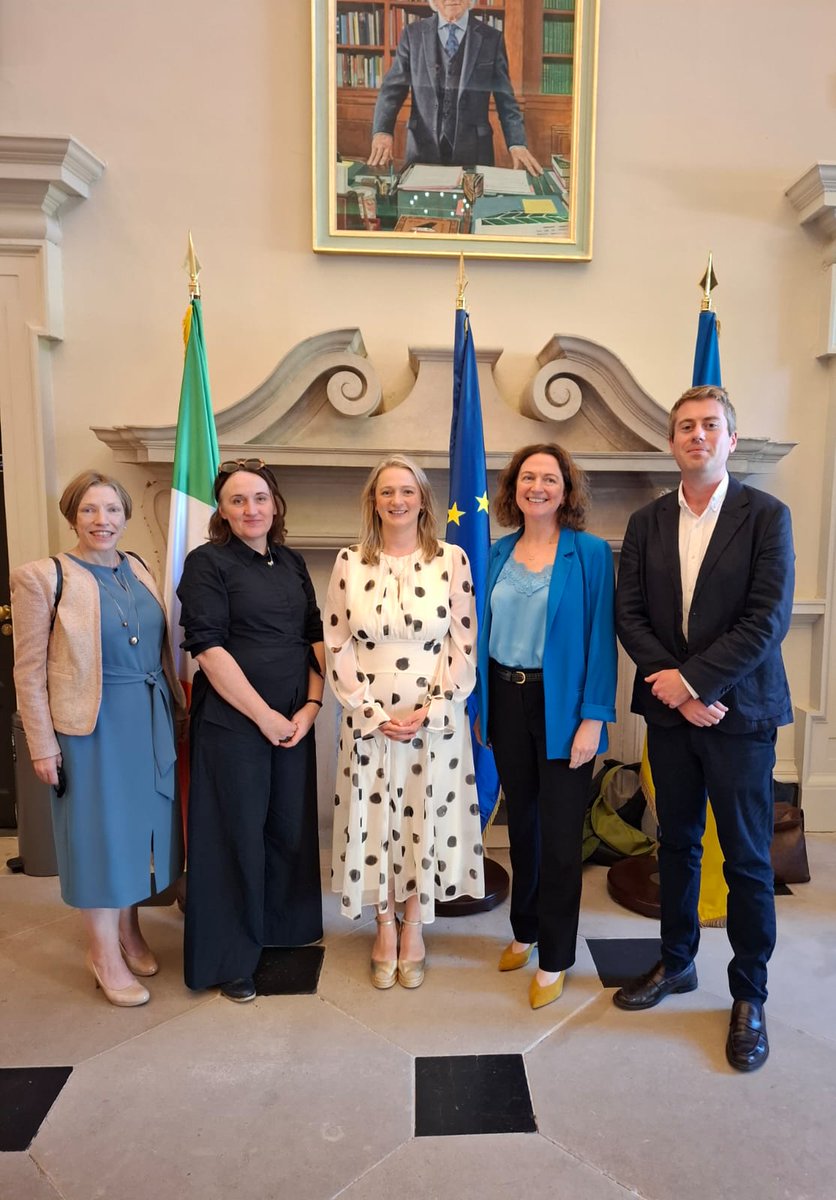 📷 | As part of our ongoing engagement with Oireachtas members, we were pleased to meet with <a href="/FineGael/">Fine Gael</a> Senator <a href="/emer_currie1/">Emer Currie</a> today in Leinster House to discuss our strategic priorities of increased funding and more social housing for people living with mental health difficulties.