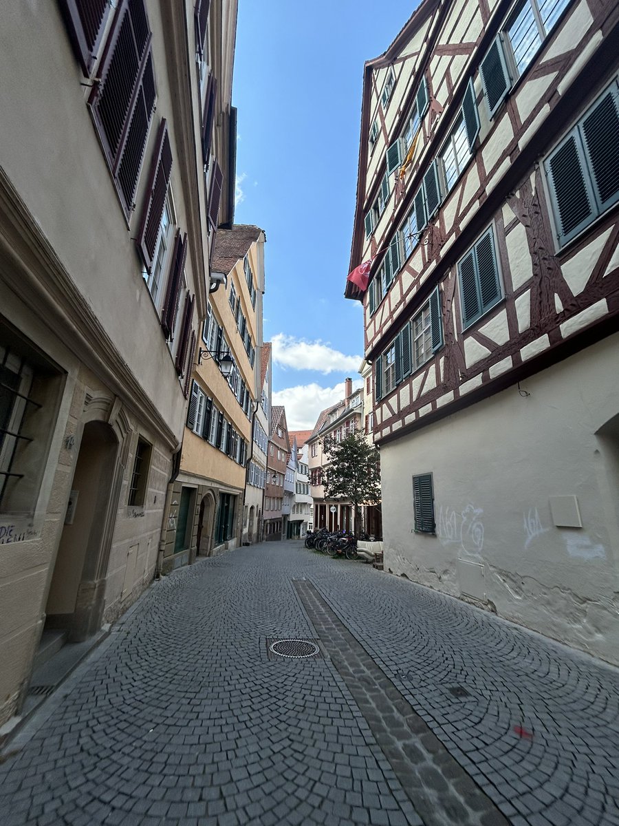 cassidycroci's tweet photo. After a slight scare at the Delta front desk, I made it to Tübingen! Looking forward to exploring more of this city during my Teach@Tübingen fellowship! But after one day I can already tell that I will probably love it! https://t.co/2xqEcRJHYC