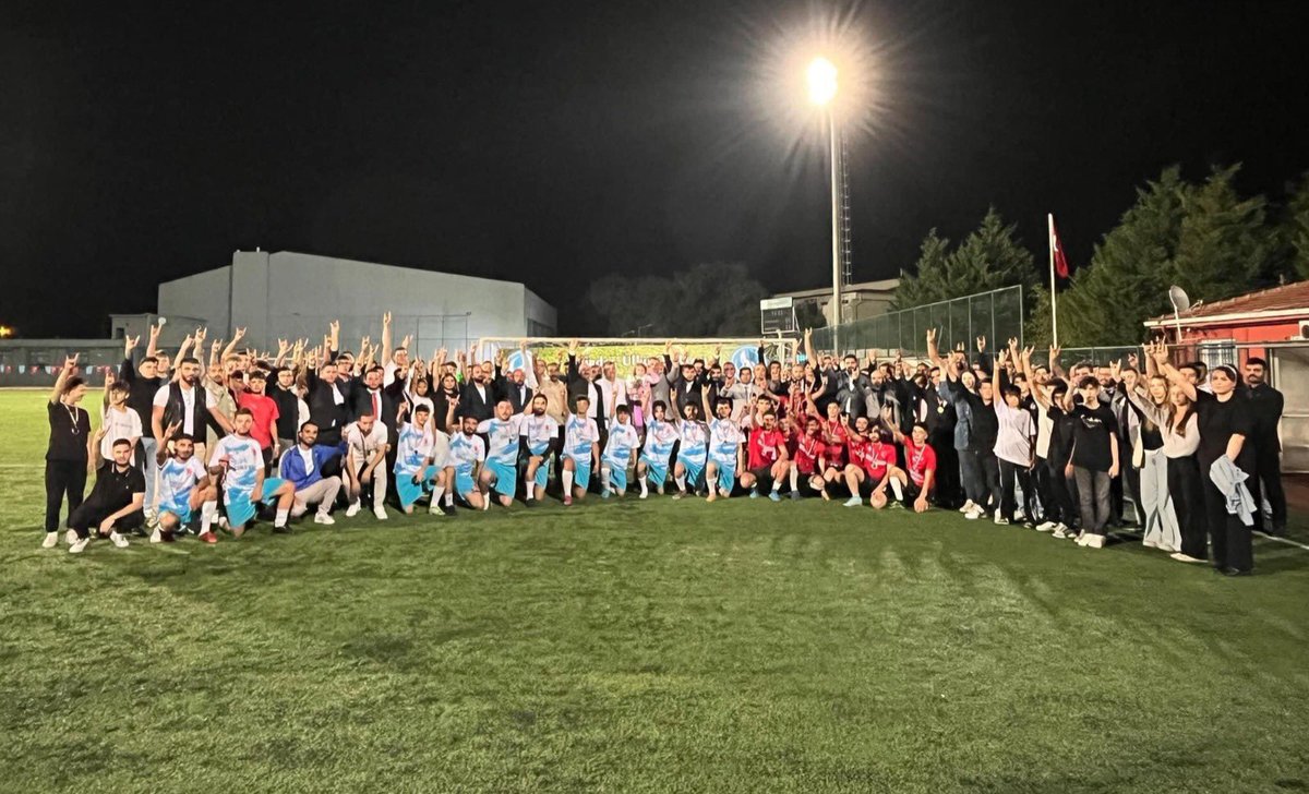 Ulku_Ocaklari's tweet photo. 📍TEKİRDAĞ

Ülkü Ocakları Tekirdağ İl Başkanlığı tarafından düzenlenen Geleneksel Futbol Turnuvası'nın final karşılaşması gerçekleştirildi. https://t.co/b7x0YlnQOS