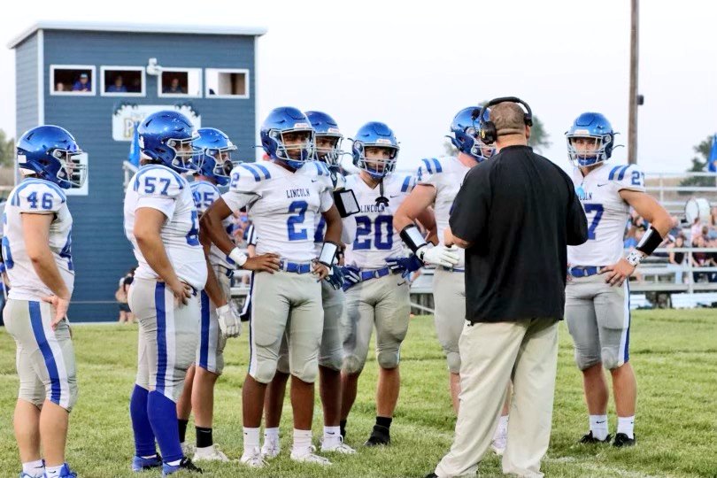 Team of the Week! 
<a href="/USD298Lincoln/">USD 298 Lincoln</a> 
In 1 Half of football ! 
390 yards Offense 
6 Interceptions on Defense 
1 KOR TD 1 Safety
Sponsored by First State Bank 🏦
#epicfootballcamps 💯
#FridayNightLights