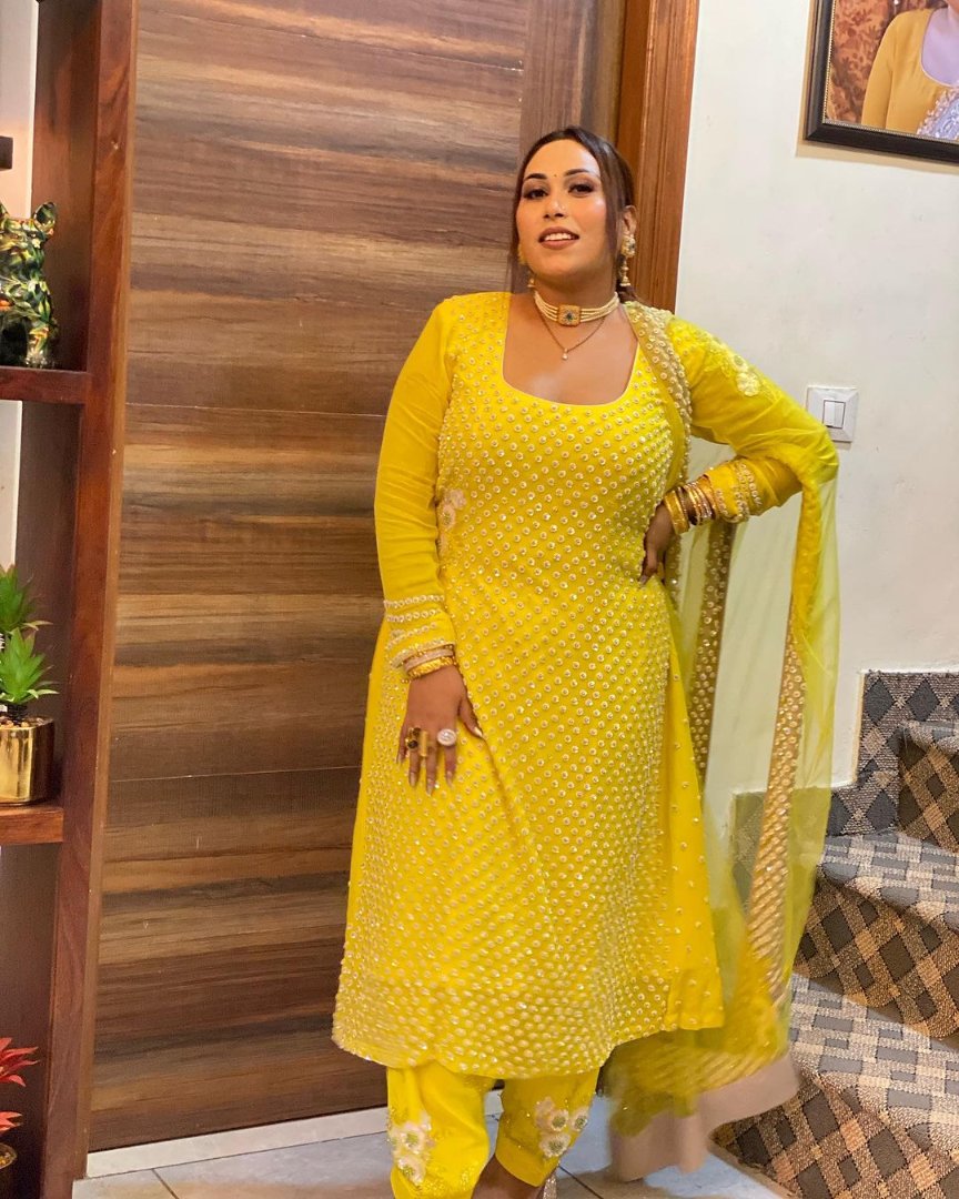 JagbaniOnline's tweet photo. ਅਫਸਾਨਾ ਨੂੰ ਕਪਿਲ ਸ਼ਰਮਾ ਤੇ ਗਿੰਨੀ ਚਤਰਥ ਕੋਲੋਂ ਮਿਲਿਆ ਖ਼ਾਸ ਤੋਹਫ਼ਾ, ਸਾਂਝੀਆਂ ਕੀਤੀਆਂ ਤਸਵੀਰਾਂ
https://t.co/mHMJuzM2D3
#PunjabiSinger #AfsanaKhan #SpecialGift #KapilSharma #GinniChatrath #SharedPictures https://t.co/P7jx0NC2q2