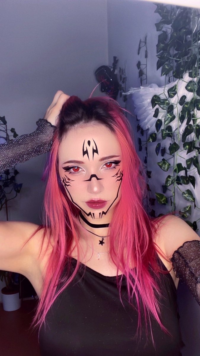 Moon_sashaa's tweet photo. Now i can make characters with pink hair!💕

Ryomen Sukuna female ver. 
from Jujutsu Kaisen?🤔
#ryomensukuna #jujutsukaisen #jujutsukaisencosplay 
#gothicstyle #gothgirl #egirl #redlips #photomodel #punkcore #alternativegirl #altmodel #rockgirl https://t.co/0F9je6JLYt
