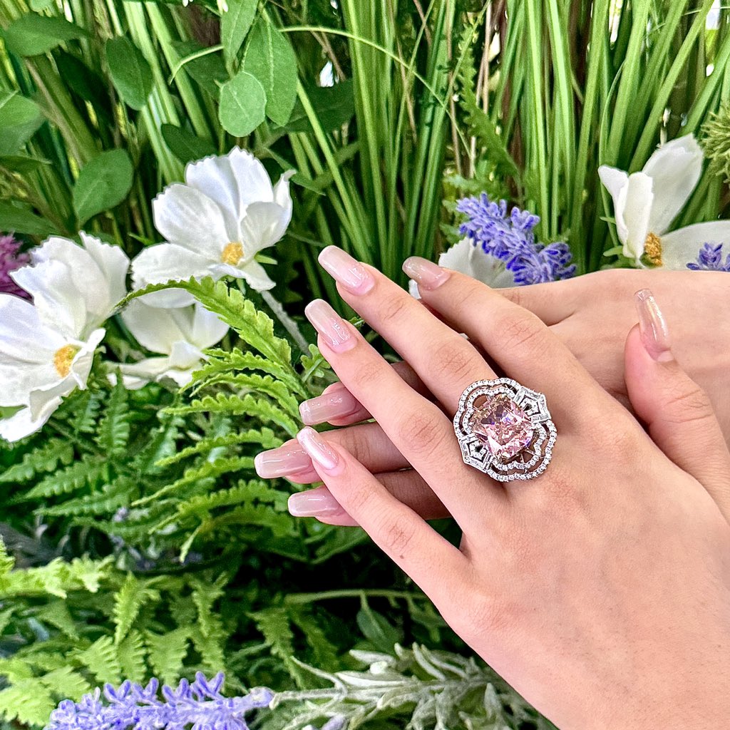 ZONGSIAJEWELRY's tweet image. Vintage allure meets modern design with this Art Deco-inspired pink gemstone ring. Its captivating luxury and distinctive shape make every appearance a statement, showcasing your individuality and refined taste. #ZONGSIA #ArtDeco #PinkGemstone #CaptivatingCharm #jewellery