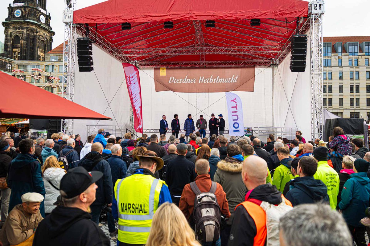 KroegerOve's tweet photo. E-Cannonball Impressionen
#ecannonball #doctesla
#ecb24 #dresden https://t.co/JhhuQ2n7xQ