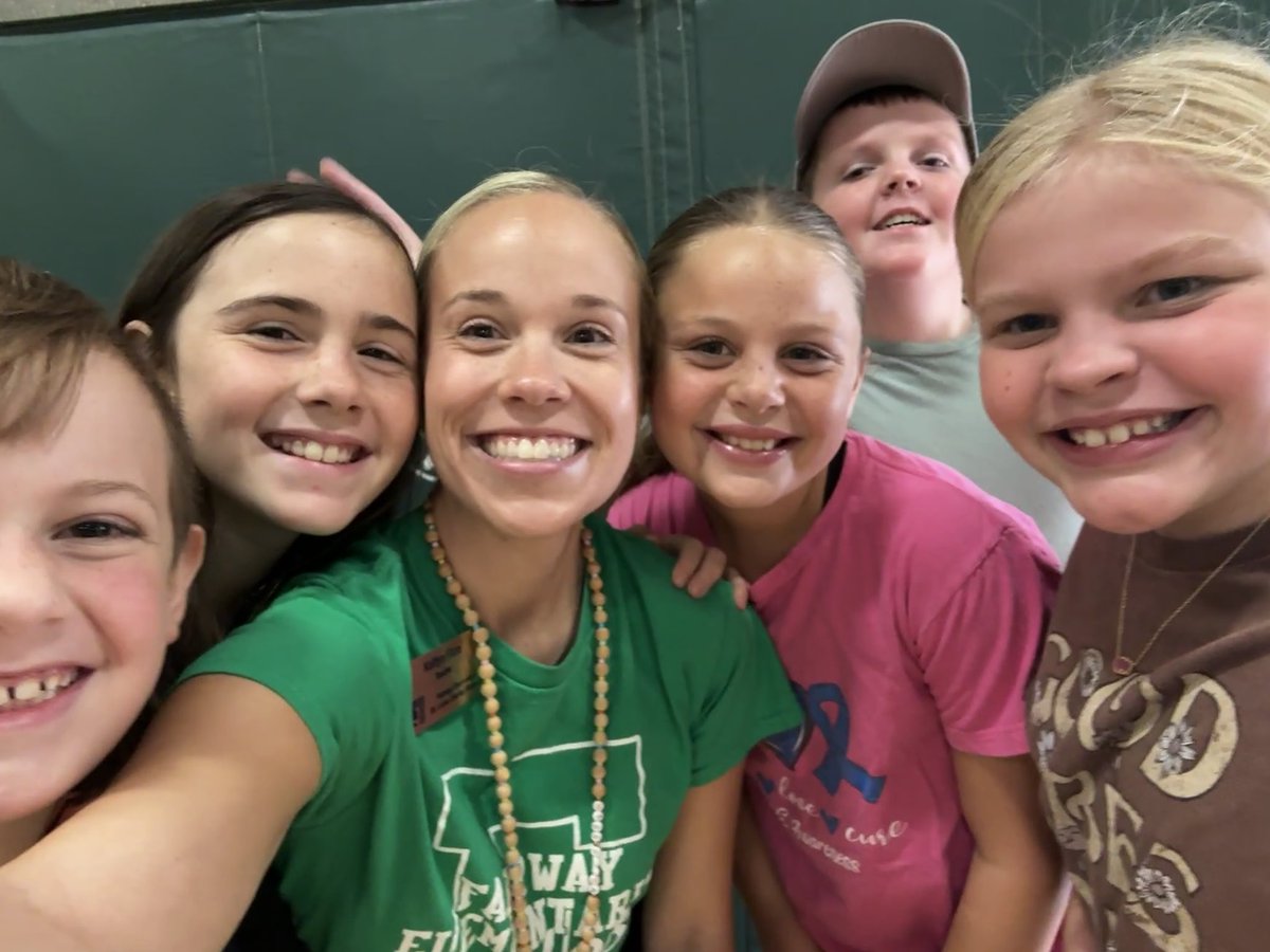 What a great start yesterday to Fairway’s Running Club! So many 3rd-5th graders are starting their school day early to get moving!! 🏃‍♀️