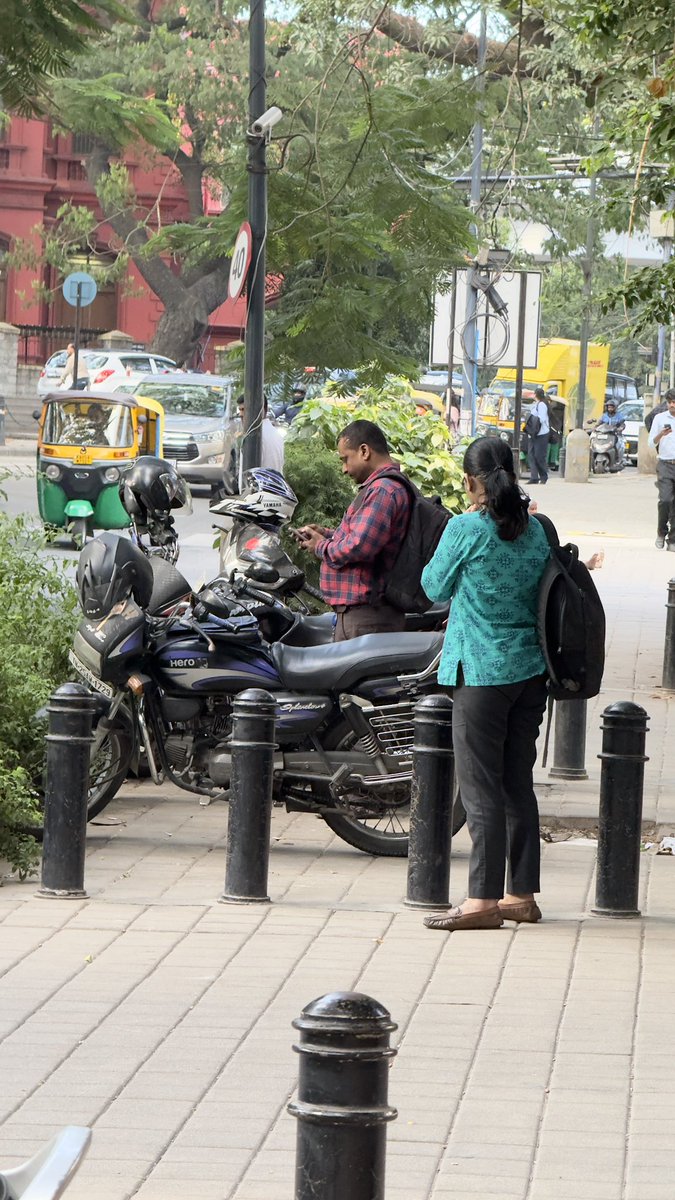 raghuchel's tweet photo. @BlrCityPolice @blrcitytraffic @Jointcptraffic @CPBlr @ashoknagartrfps @ashoknagarps @DCPCentralBCP 
Footpath outside ICICI bank Commissariat Road, opp Ashok Nagar station. Converted to a 2-wheeler parking, pedestrians are suffering. With a police station right opp, we need help. https://t.co/IdeaMt573h