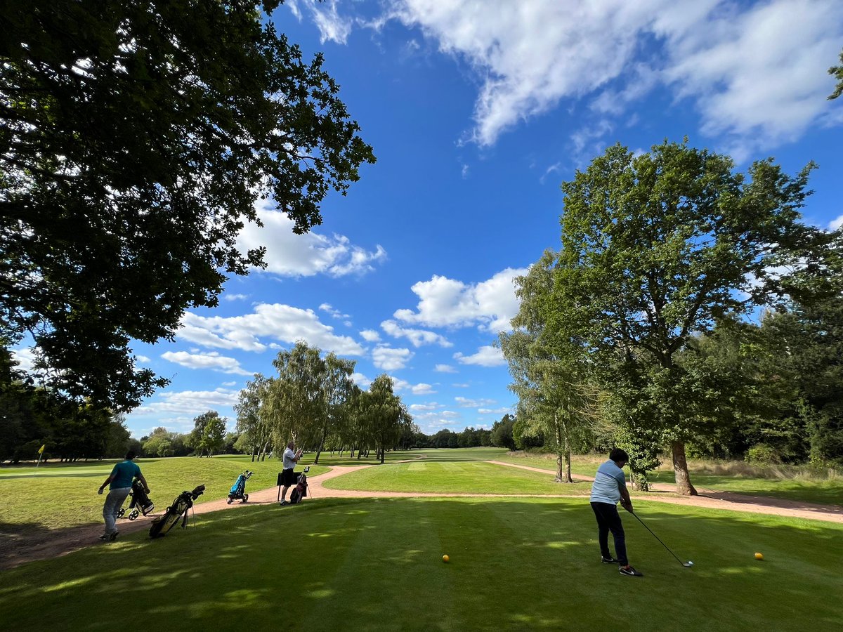 Yesterday saw 32 golfers attend the annual Worshipful Company of Environmental Cleaners golf day at the glorious Sand Martins Golf Club in Wokingham. Expertly coordinated by our Golf Captain Liveryman Steve Diprose, and supported by PME Barrie Torbett.