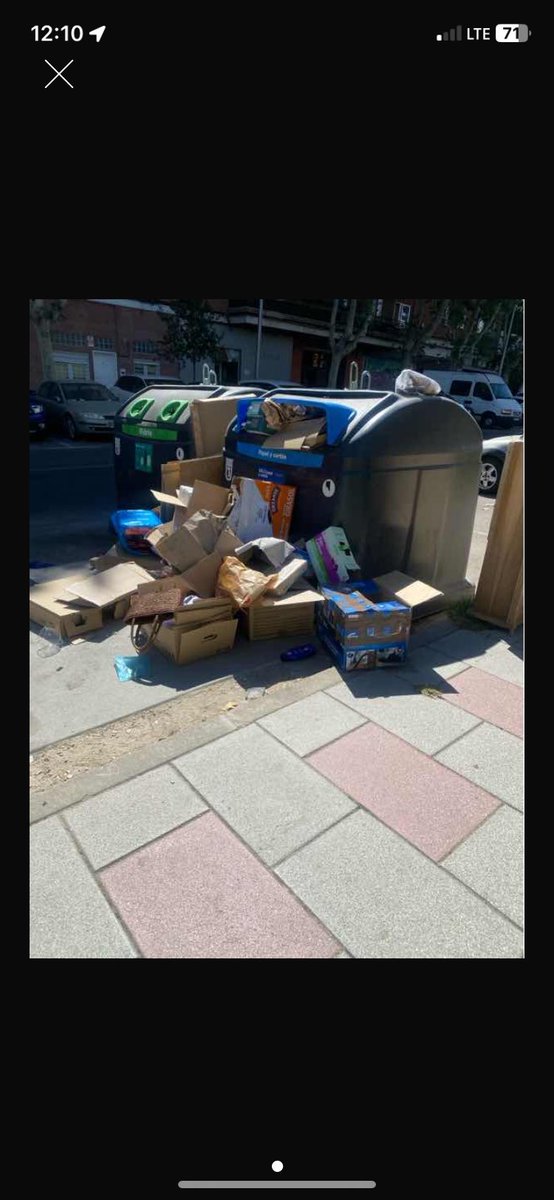 Turriturri135's tweet photo. @ArbolMesa @JMDCarabanchel @avocesdecaraban Esto en Calle Parque Eugenia de Montijo…. https://t.co/0w3D7oC09w