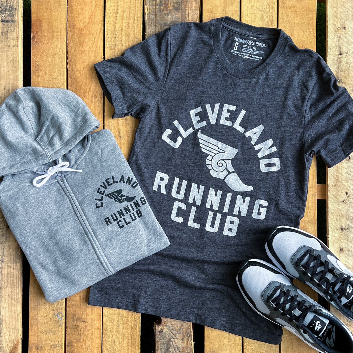 CLECLOTHINGCO's tweet photo. Calling all Cleveland runners! Gear up with our exclusive Cleveland Running Club collection. Perfect for your morning jogs or marathon training. 🏃‍♂️🏃‍♀️

Tag your running mates!. Let’s make those miles memorable! #RunCLE #ClevelandStrong #RunTheLand https://t.co/egsq2nBfCC
