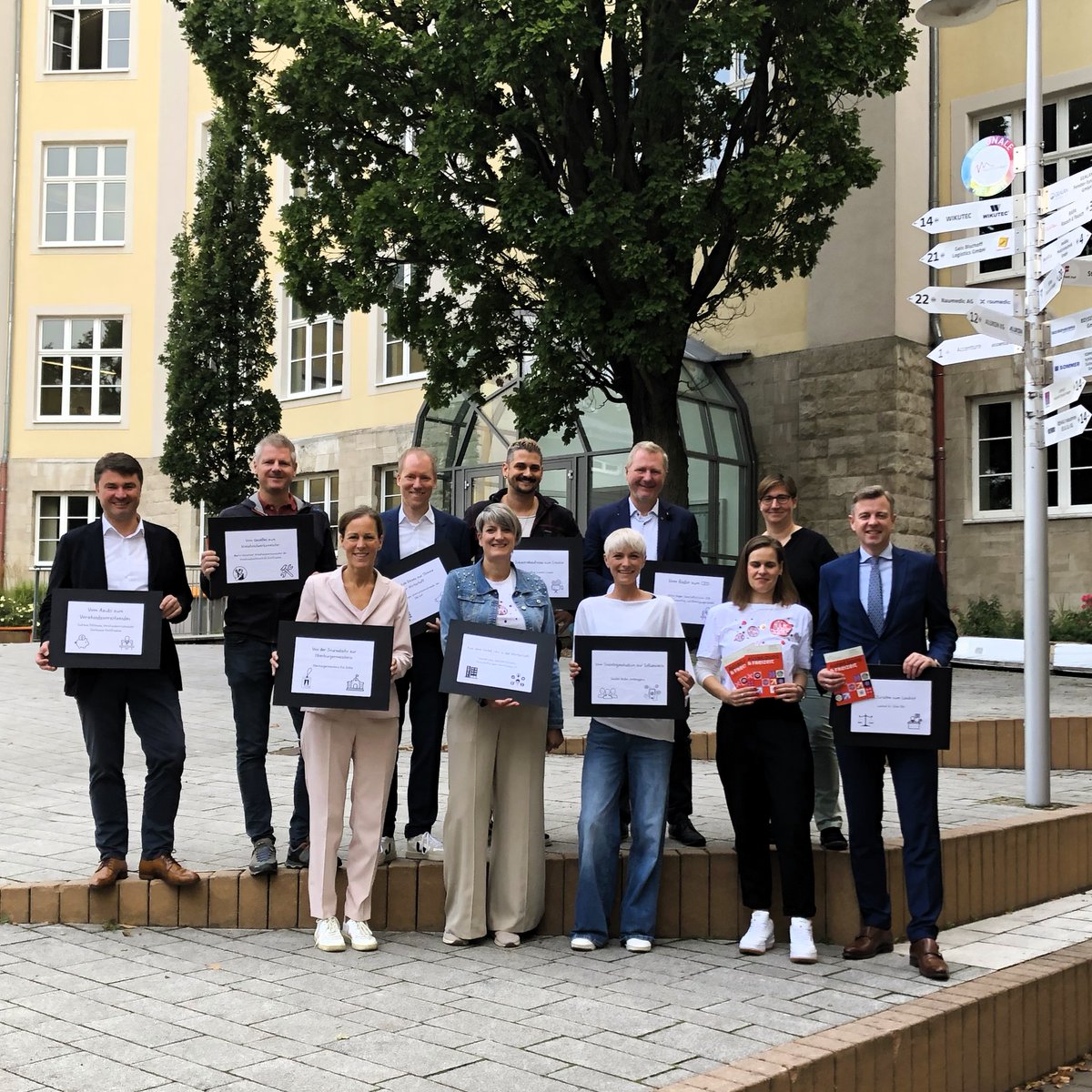 Michael Bitzinger tweet media