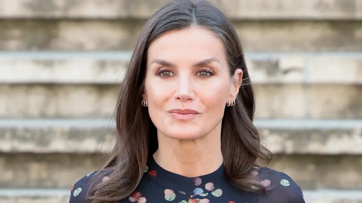 verfereyelashes's tweet photo. El alimento que no falta en la dieta de la reina Letizia para una piel radiante a sus 52 https://t.co/MpqHe7axYL https://t.co/8erS13WMKI