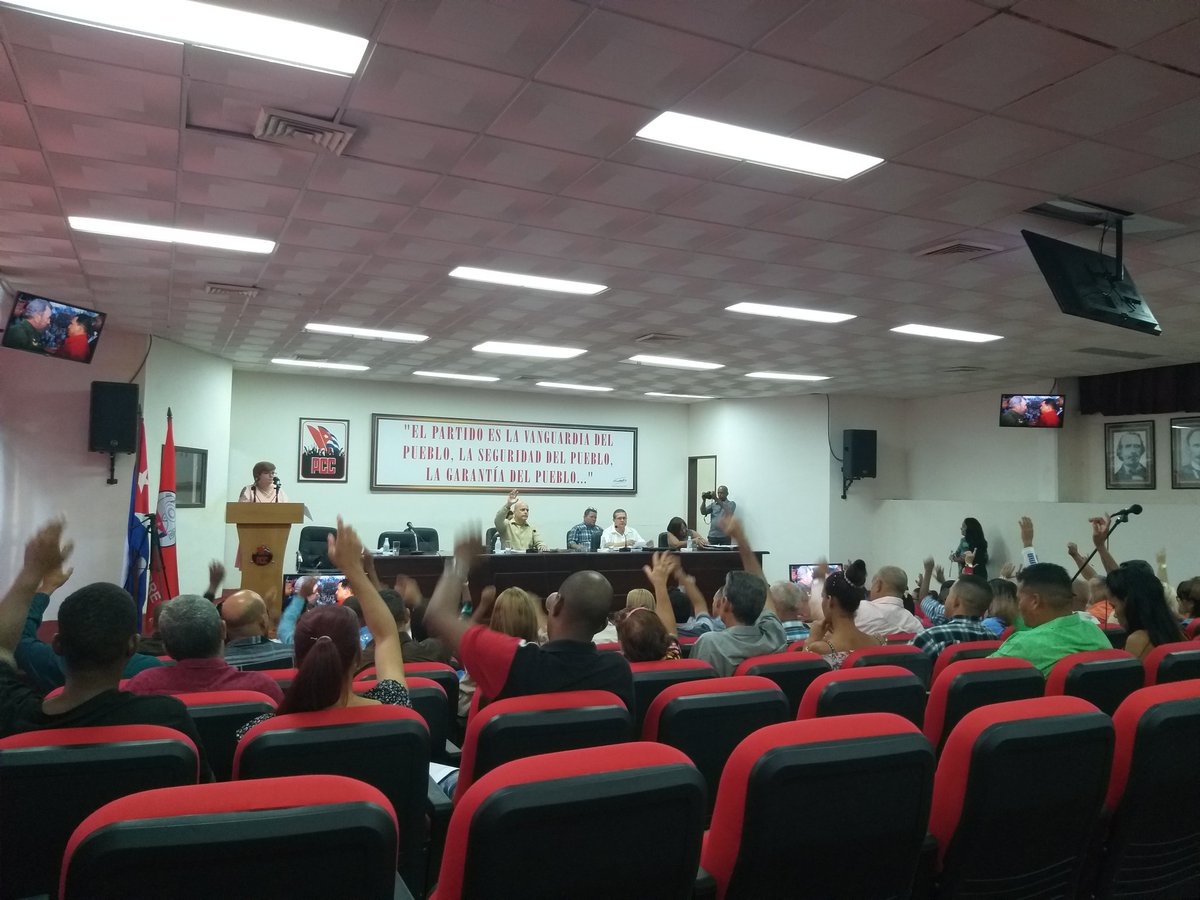 cdr_cuba's tweet photo. 🙌🇨🇺|#AHORA| Inicia en la escuela provincial del @PartidoPCC  Orlando "Olo" Pantoja Tamayo en el capitalino municipio La Lisa el Tercer Pleno Ordinario de la Dirección Nacional de los #CDRCuba. 🧵👇 https://t.co/z2PSdu9iOw