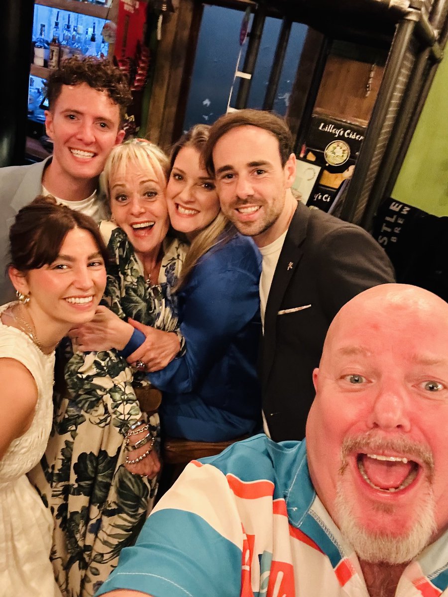 @OfficialTracieBennett (@officialtracieb) on Twitter photo Splendid fun after the show at <a href="/TheWhistleandF/">The Whistle and Flute</a> pub in Nottingham (many thanks for your gracious hospitality, Jason) with these #magnificent talents/vagabonds involved with the stunning <a href="/dehuktour/">Dear Evan Hansen</a> <a href="/MorganLarge/">Morgan Large Design</a> <a href="/michaelbradley1/">Michael Bradley</a> <a href="/alice_fearn/">Alice Fearn</a> <a href="/Yuggy3665/">Guy Richman</a>
#PhilJames
&more🤭🎸🥁🎤🍻🍸 Splendid fun after the show at <a href="/TheWhistleandF/">The Whistle and Flute</a> pub in Nottingham (many thanks for your gracious hospitality, Jason) with these #magnificent talents/vagabonds involved with the stunning <a href="/dehuktour/">Dear Evan Hansen</a> <a href="/MorganLarge/">Morgan Large Design</a> <a href="/michaelbradley1/">Michael Bradley</a> <a href="/alice_fearn/">Alice Fearn</a> <a href="/Yuggy3665/">Guy Richman</a>
#PhilJames
&more🤭🎸🥁🎤🍻🍸