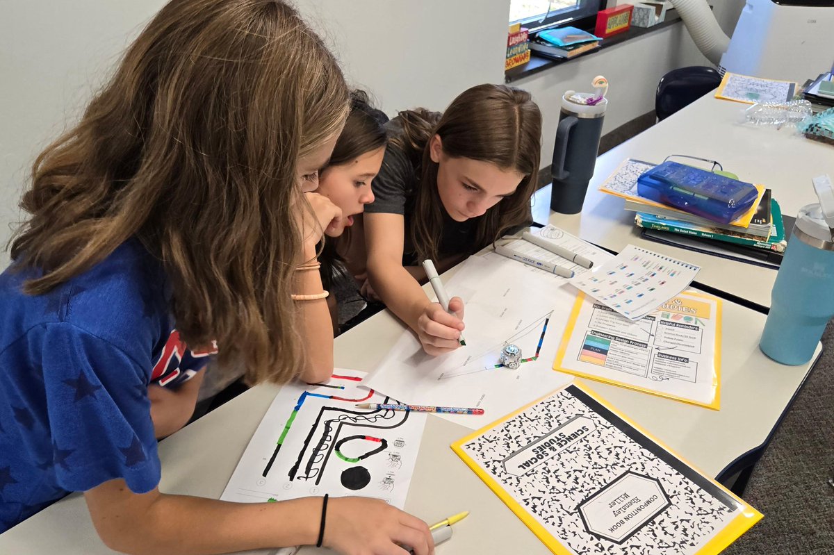 MPASDVikings's tweet image. After learning about Prince Henry’s School of Navigation, Mrs. David, Mrs. Dreistadt, and Ramsay Elementary students became early explorers! With the help of Ozobot robots, they tackled a fun map challenge. 🗺️🤖 #STEM #FutureExplorers #RamsayElementary #EdTech