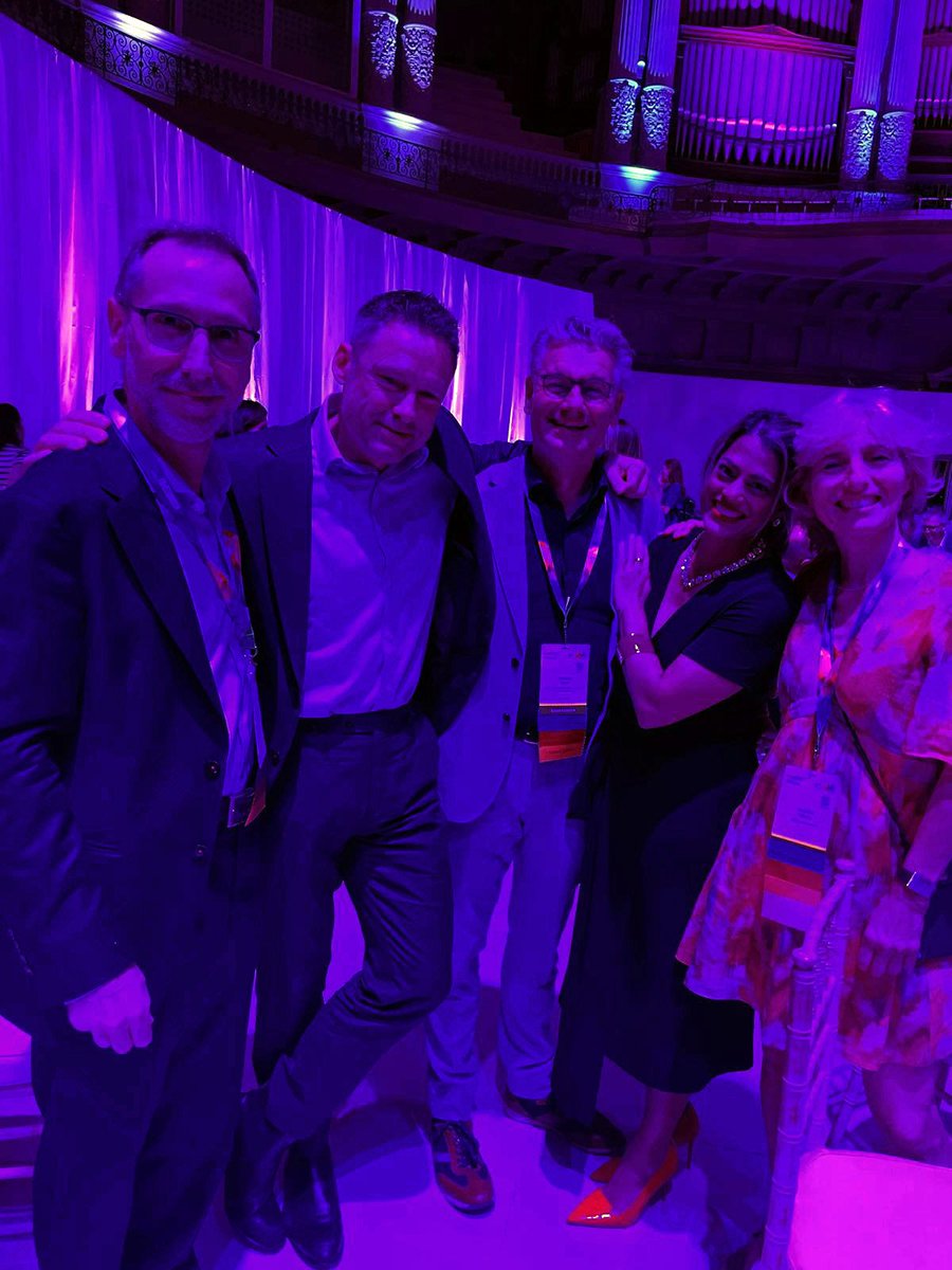 📸Better photos from <a href="/myESMO/">ESMO - Eur. Oncology</a> dinner