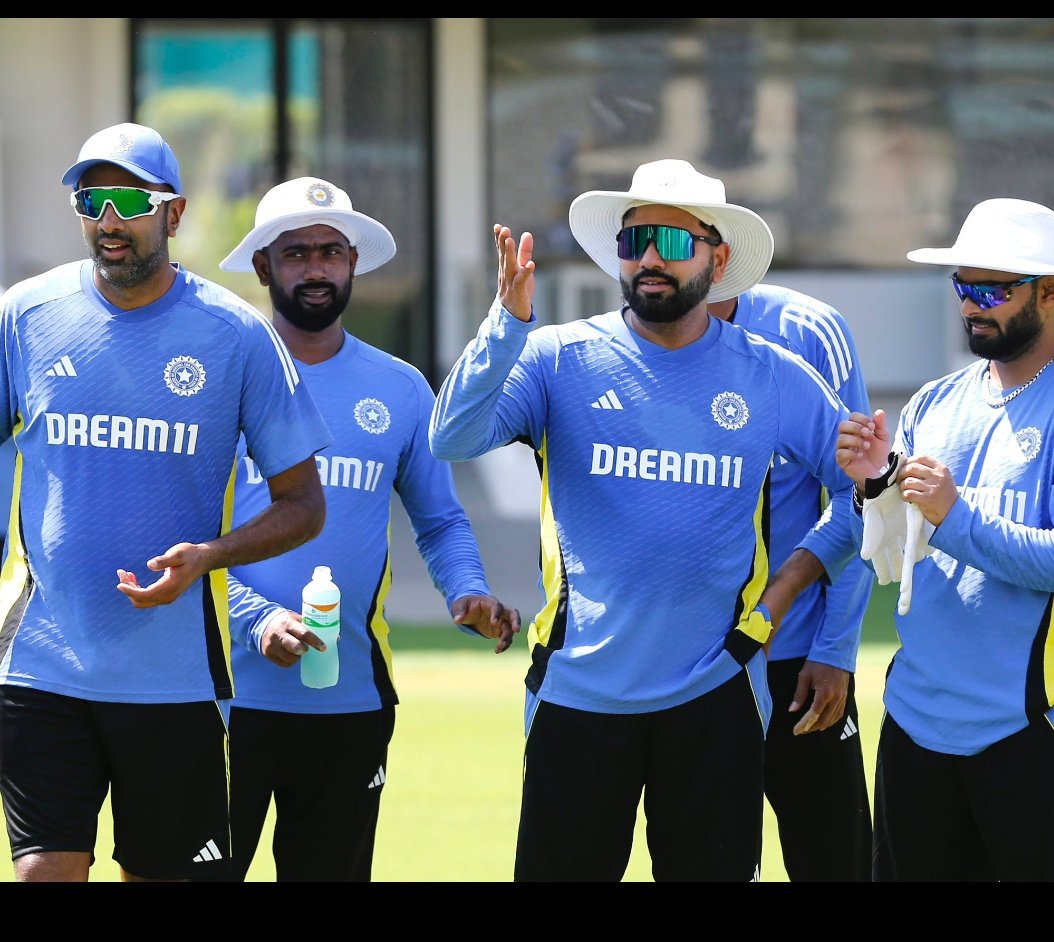 s4sattu's tweet photo. @bhogleharsha This will be a golden run for indian cricket team Will win 2-0 Against #Bangladesh then 3-1 Against #Australia in #BGT and 4-1 against #Englnd. #WTC25 chmpions too.
#RohitSharma𓃵
#BCCI #ViratKohli𓃵
#Ashwin #Bumrah https://t.co/HkMSBKAS7n
