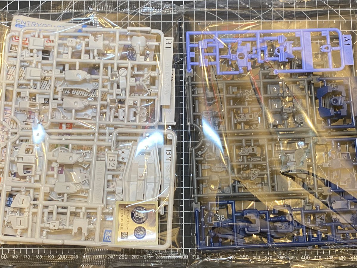 kawa_155DTM's tweet image. そうそう、コレを忘れたらダメですね。組んでしまいましょう。コレの他にもう一個あるけどEGって何種類あるんでしょうね？
#ガンプラ
#EntryGrade
#積みプラ崩し