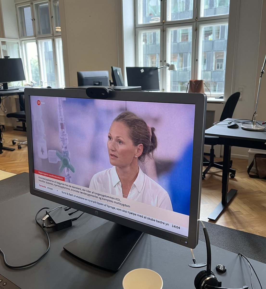 Var en tur i news og rose <a href="/regeringDK/">Regeringen</a> for sundhedsreformen - særligt kronikerpakker, digital rettighed og hjemmebehandlingsteam, ser vi gode takter i 👍👍 <a href="/DanskErhverv/">Dansk Erhverv</a>