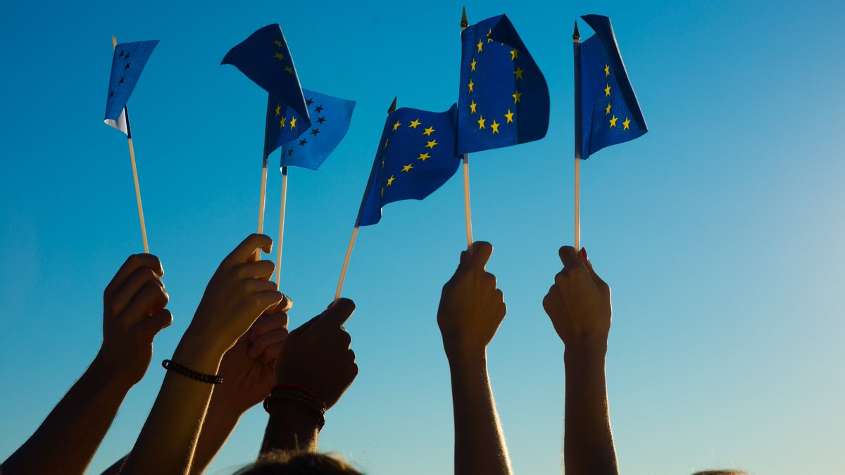 Eurochild_org (@eurochild_org) on Twitter photo In a 🇪🇺 focused on prosperity, competitiveness, and security, #childrights are being sidelined.
📢We urge the new <a href="/EU_Commission/">European Commission</a> to take stronger, more decisive steps to put the rights of all #children at the center of policies and legislation.
🔗buff.ly/3Bc4G15 In a 🇪🇺 focused on prosperity, competitiveness, and security, #childrights are being sidelined.
📢We urge the new <a href="/EU_Commission/">European Commission</a> to take stronger, more decisive steps to put the rights of all #children at the center of policies and legislation.
🔗buff.ly/3Bc4G15