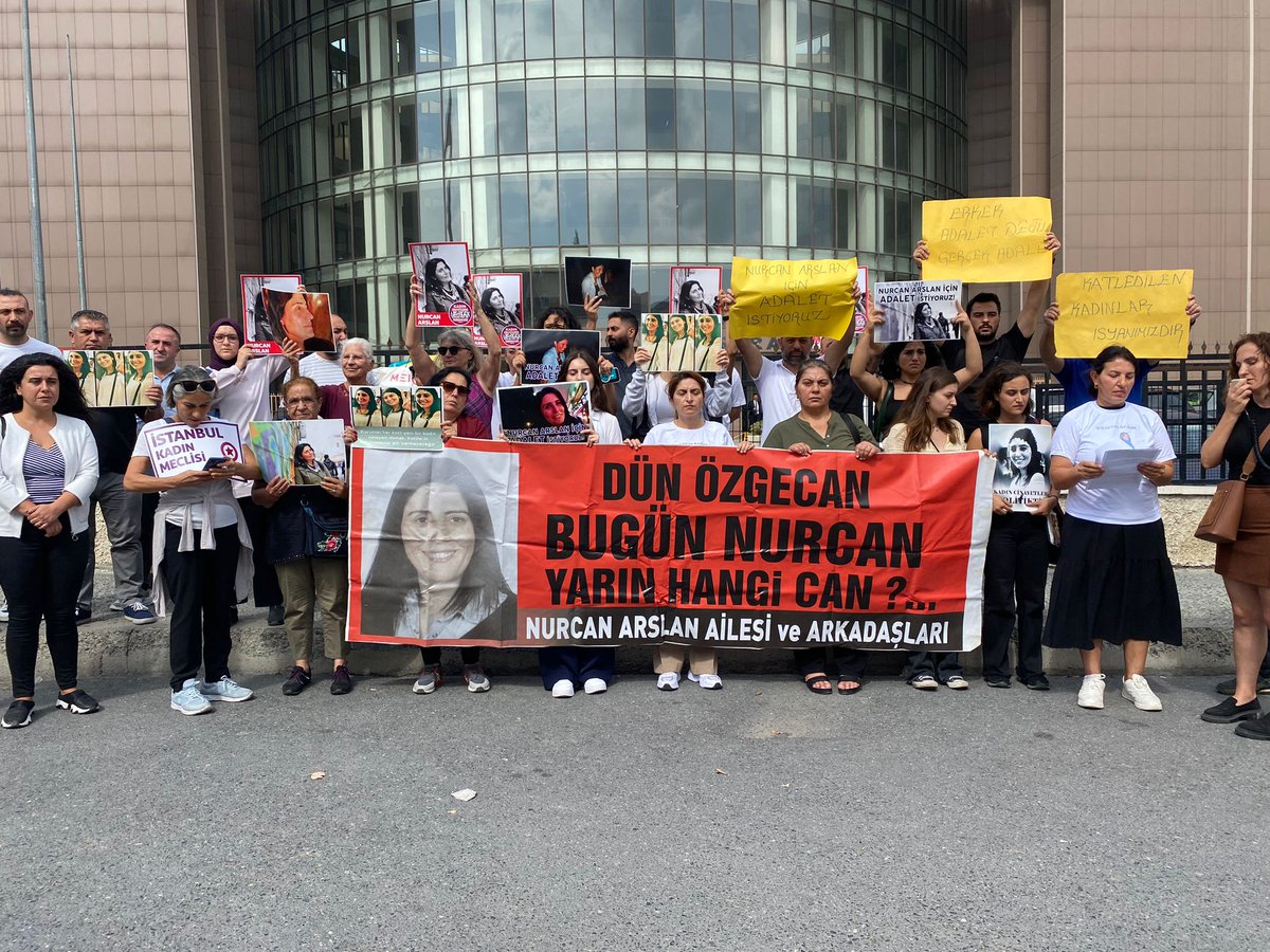sendika_org's tweet photo. Nurcan Arslan Davası duruşması Bakırköy Adliyesi'nde görülmeye başladı

Aile ve avukatlar cinayetin kasıtlı olduğunu işaret eden detayları anlatıyor, kararda direnilmesini talep ediyor

Katil SEGBİS üzerinden duruşmaya bağlanarak tahliyesini istedi

https://t.co/ZbNPfcGVCv https://t.co/xOeRa2Ycgo