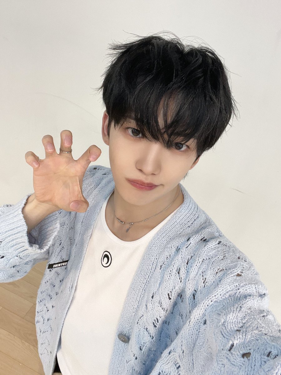 xikers_official's tweet photo. [#민재] 🩵🩵🩵🩵
#xikers #싸이커스 https://t.co/g8LuPDYVsn