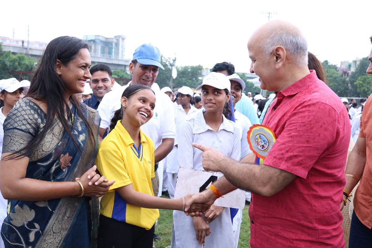 Manish Sisodia tweet media