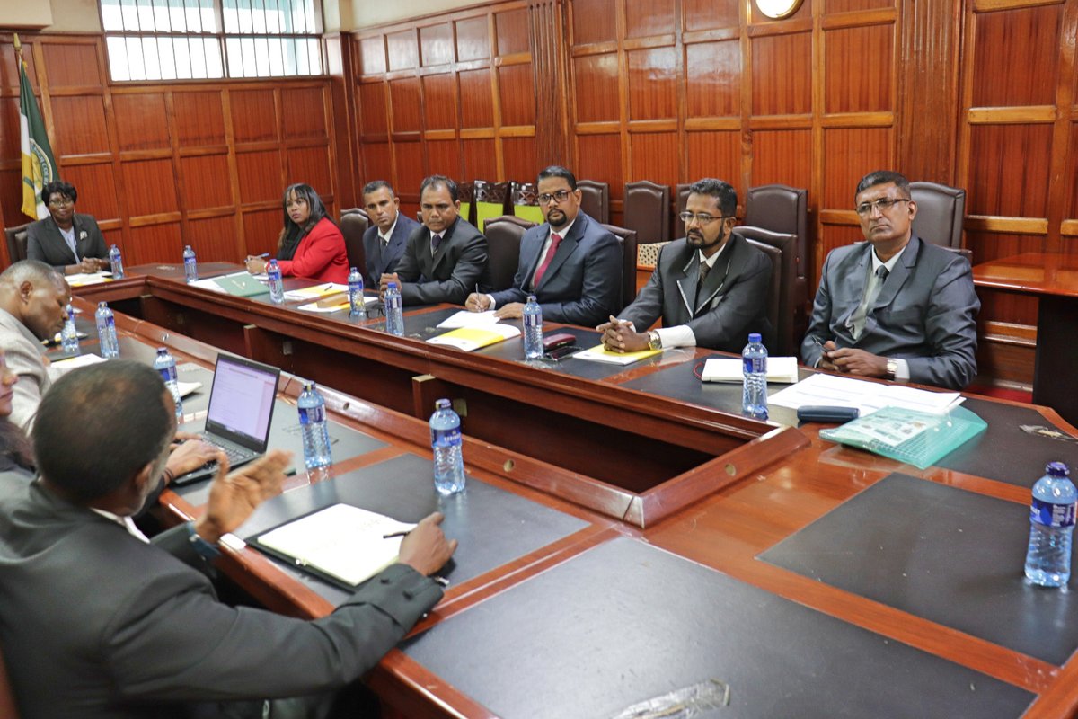 UNODC considers knowledge exchange &amp; good practices between countries as effective in enhancing institutional capacity. This week, UNODC in collaboration w/ Govt of 🇰🇪 facilitated a study visit for the Senior Officers from the Sri Lankan Department of Community-based Corrections.
