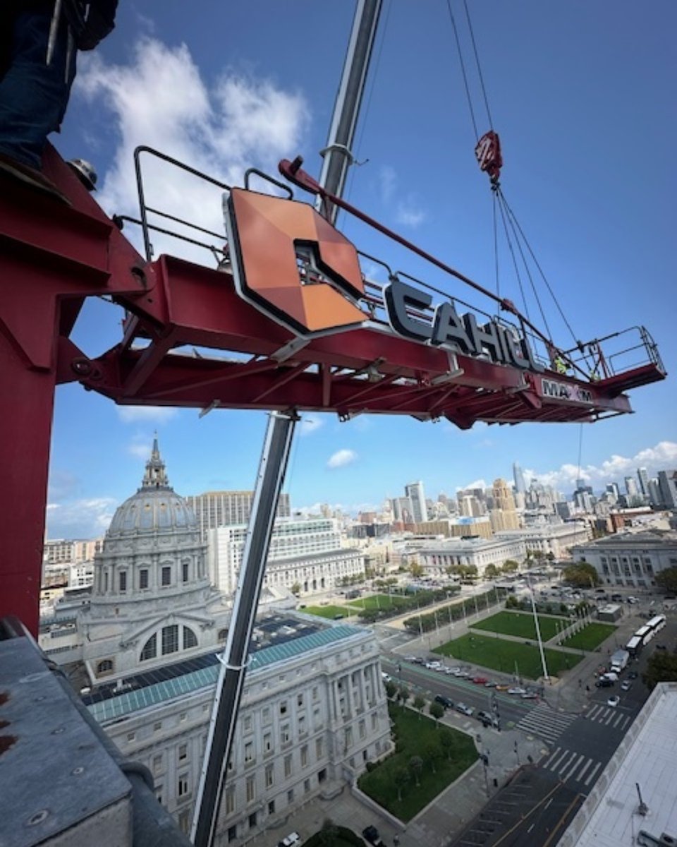 Maxim Crane Works tweet media