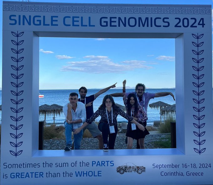 gtesta72's tweet photo. cheers to the dream team of #Testalab going strong #SCG2024 @NicoloCaporale @CarloEmanueleV1 @PhMazenwk @MartaSallese @v_ale_nti https://t.co/Se3qywgXJx