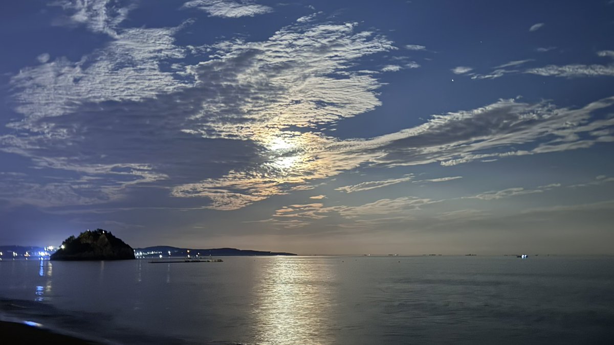 AitinWu's tweet photo. 彩云霁月 https://t.co/RaICvJr1p6