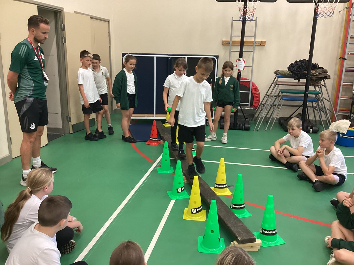 NewDelPrimary's tweet photo. A brilliant mission today in Y5. Nelly Bly reached London. Tower bridge is still being built so we had to help. Great designs, teamwork and communication Y5! @CommandoJoes @NU_Foundation https://t.co/XFKxVIqroA