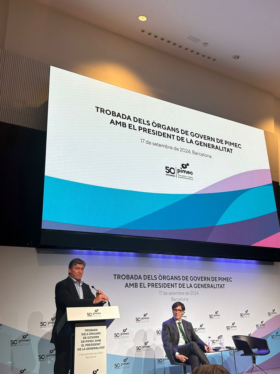 CGSBARCELONA's tweet photo. Hem assistit a la trobada organitzada per @PIMEC amb el M.H. President de la Generalitat de Catalunya @salvadorilla i amb el Conseller de Treball i Ocupació, el Sr. Miquel Samper. Ens han comunicat que els #gs formarem part de la taula de diàleg per posar solució a l’ #absentisme https://t.co/elkb6uIYGl